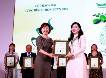 CÔNG TY ĐỊA ỐC HOÀNG QUÂN VINH DỰ ĐÓN NHẬN GIẢI TOP 50 BÁO CÁO THƯỜNG NIÊN TỐT NHẤT NĂM 2016